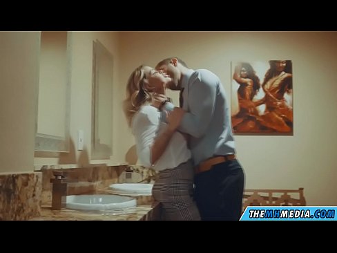 ❤️ وقتی یک بلوند بی تنه شما را در یک دستشویی عمومی اغوا می کند فیلم مقعد در fa.mycomicsxxx.ru ❌️